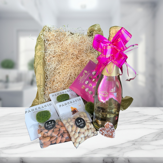 Подаръчна кутия с шампанско Österreich Gold и бонбони , код 130