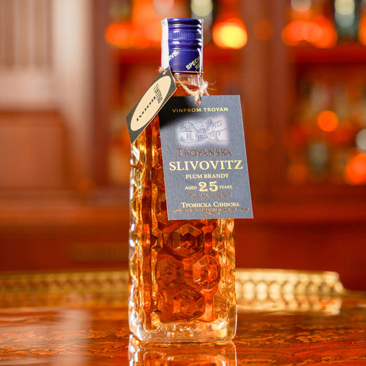Сливова ракия Троянска Резерва 25 , 700 ml