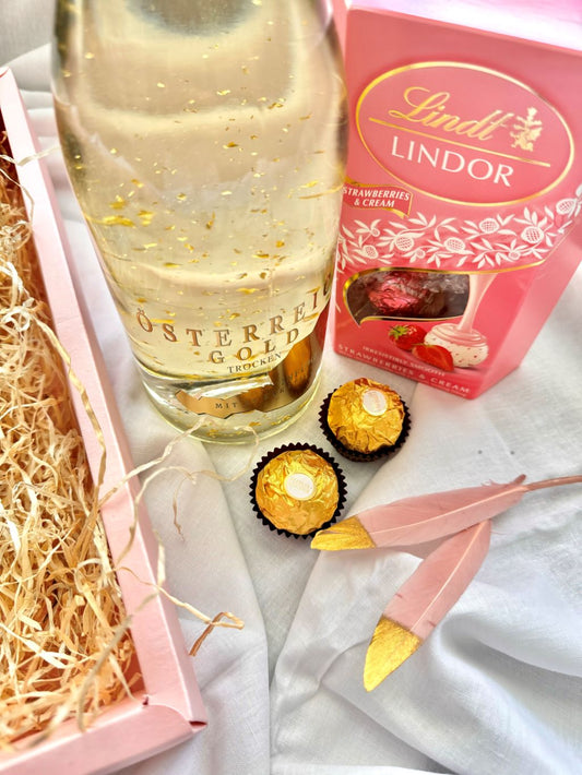Подаръчна кутия с шампанско Österreich Gold , код 320