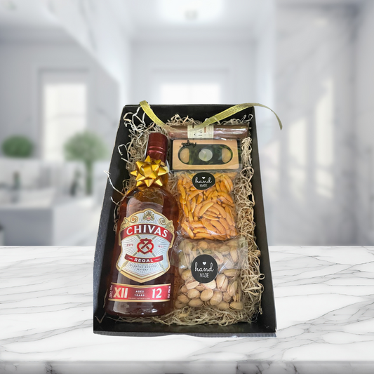 Подаръчна кутия с 12 годишно уиски Chivas Regal , код 120