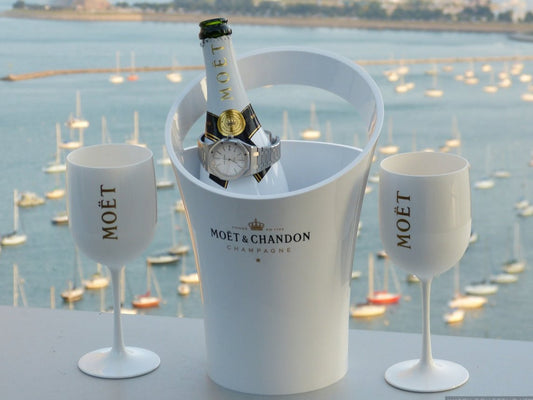 Пенливо вино Moet & chandonice imperial + a wooden box and two white glasses 2 x 750 ml