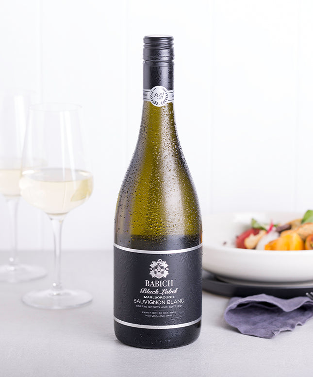 Бяло вино Babich black label 750 ml