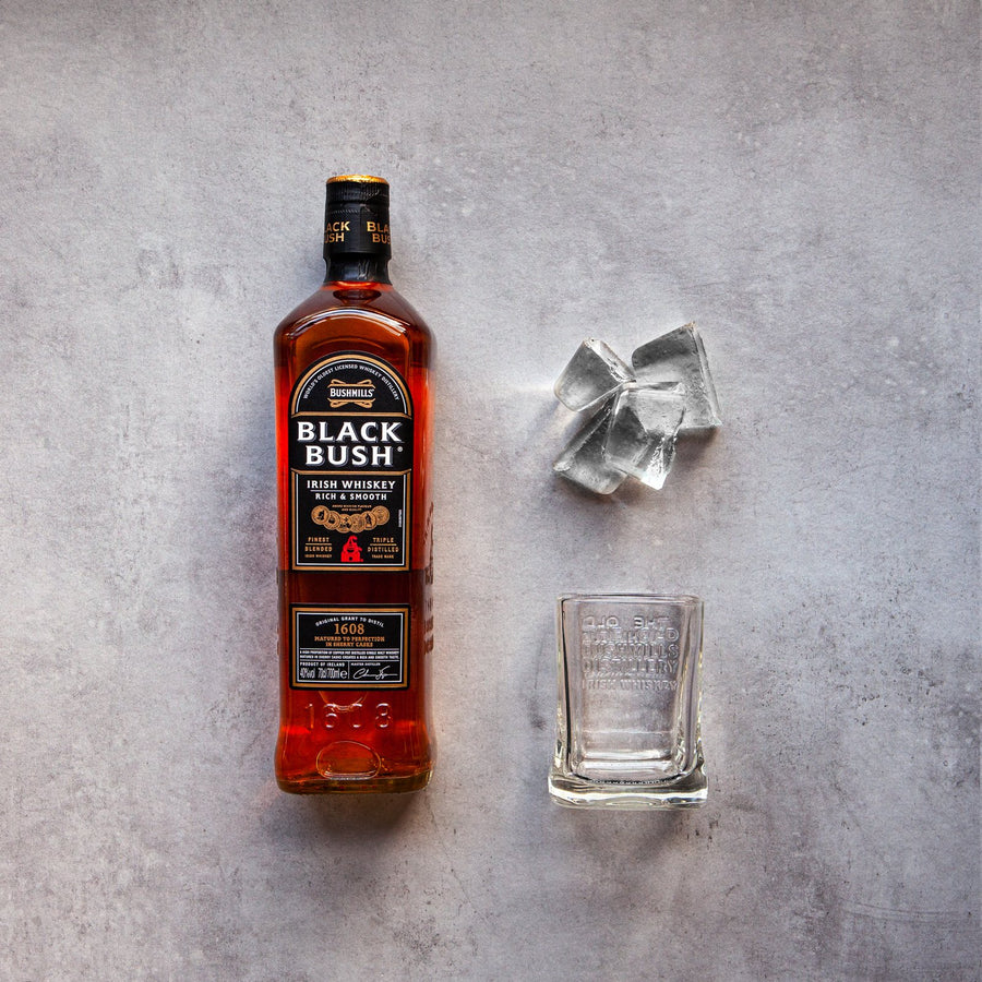 Уиски Bushmills Black bush 700 ml + 2 чаши
